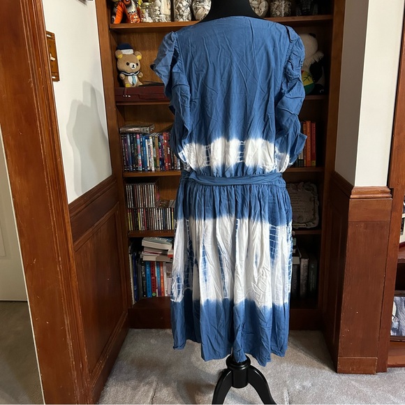 Lane Bryant Blue/White Tie Dye Dress - 24 - Picture 3 of 10